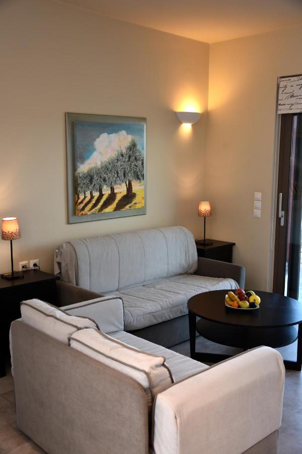 Ελιάδες - Eliades Apartments 카리스토스 외부 사진
