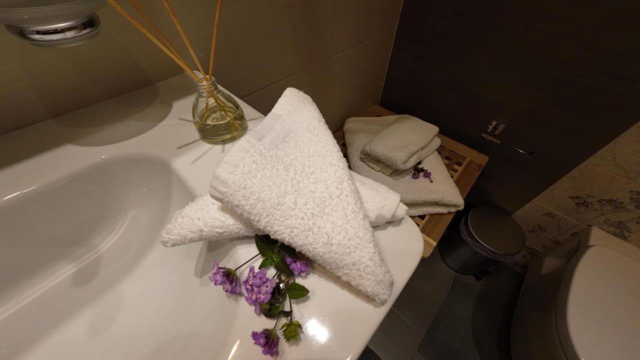 Ελιάδες - Eliades Apartments 카리스토스 외부 사진