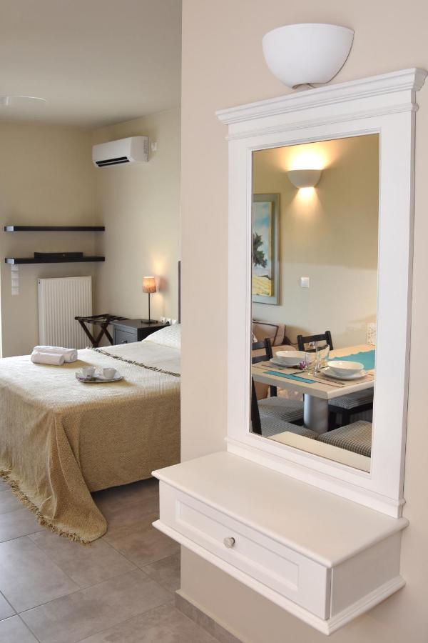 Ελιάδες - Eliades Apartments 카리스토스 외부 사진